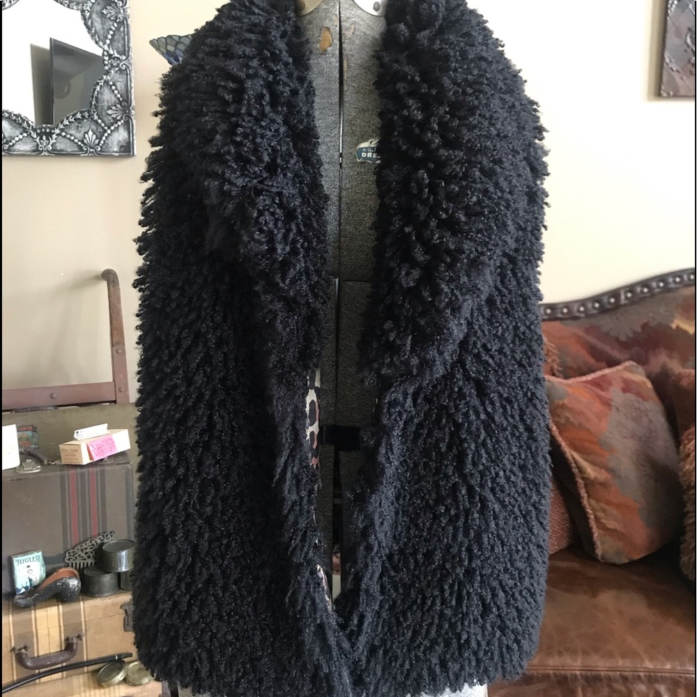 BETSEY JOHNSON Faux Alpaca Fur Leopard Vest